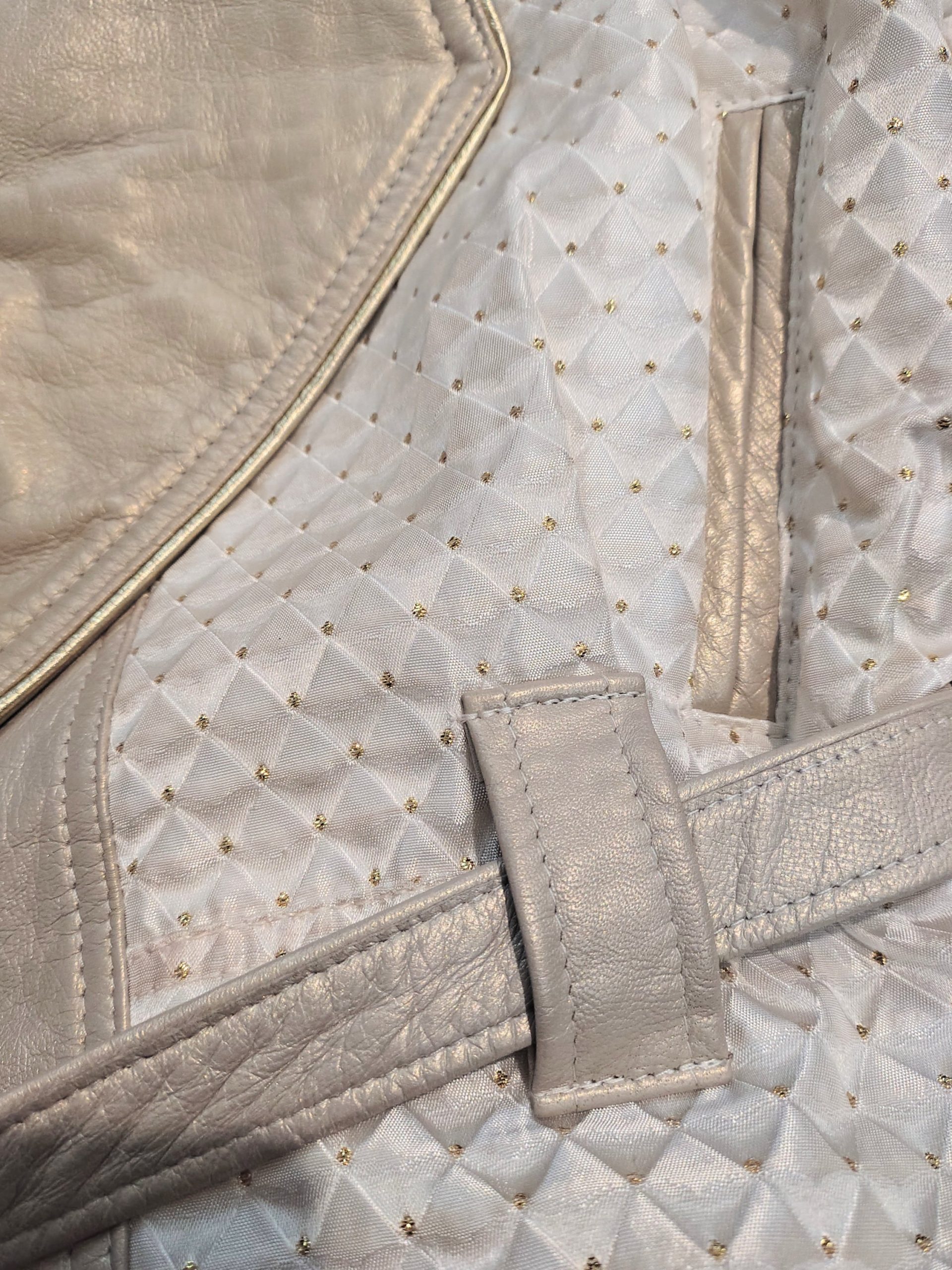 Caché Quilted Effect Jacket - Image 6