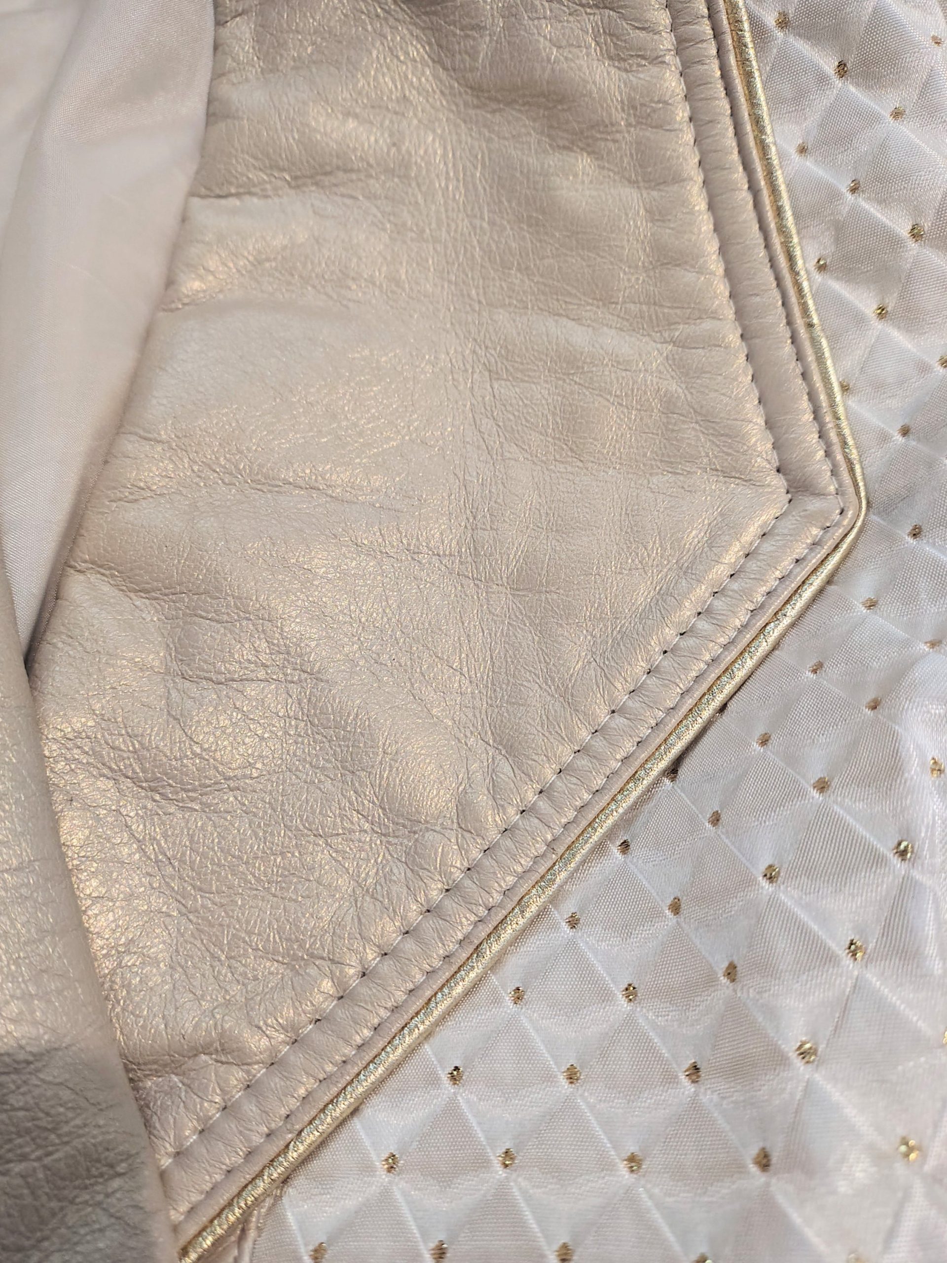 Caché Quilted Effect Jacket - Image 9